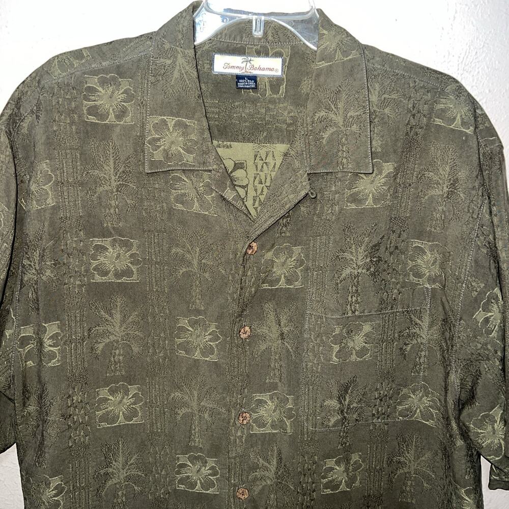 Tommy Bahama Dark Green Floral Textured Button Up Shirt Silk Large Hawaii Camp - Picture 2 of 5